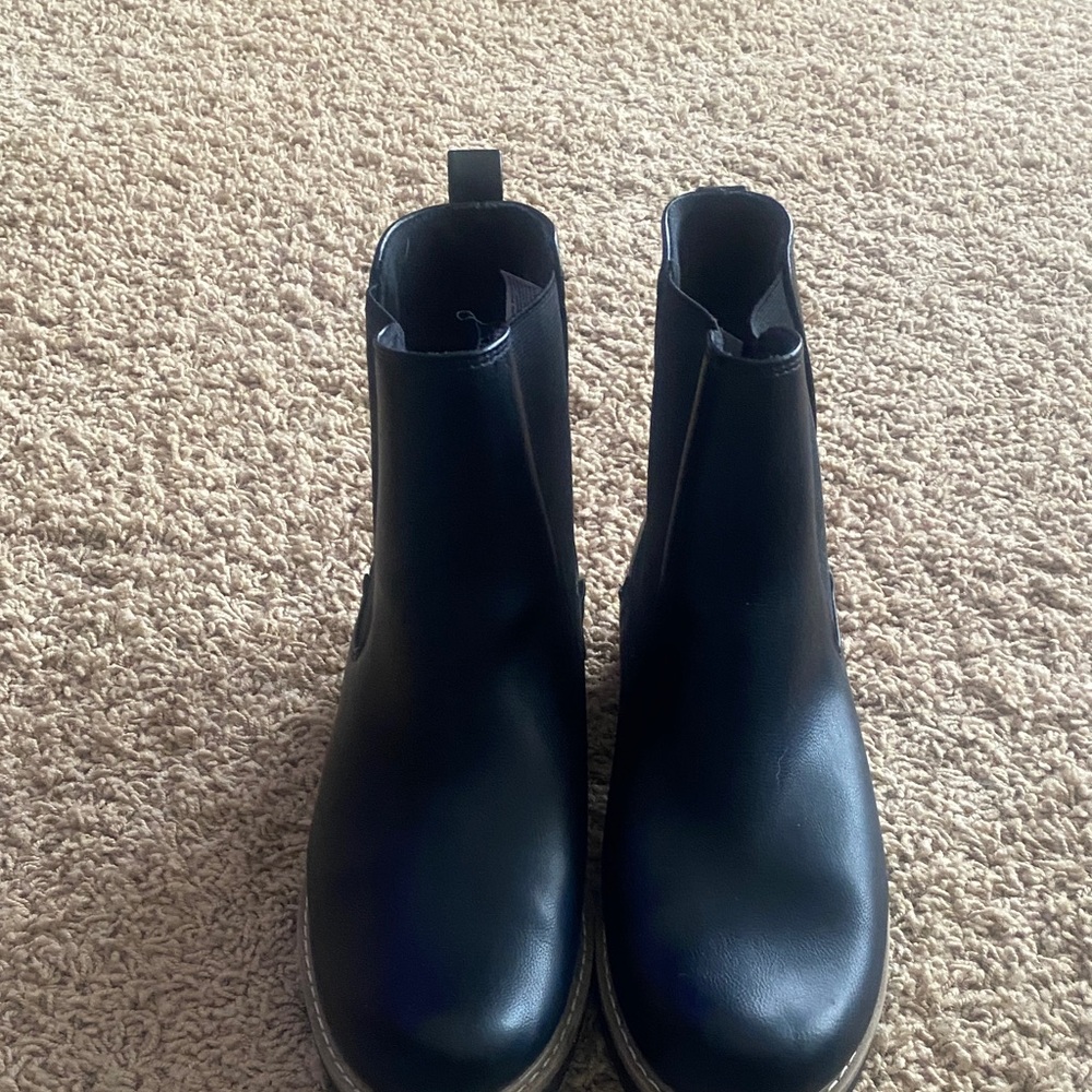 Universal Thread Black Ankle Boots